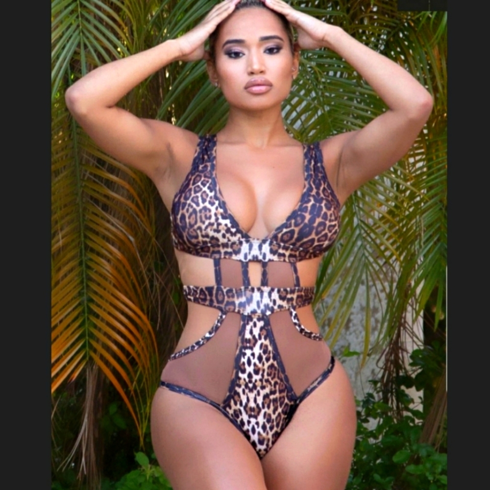 One piece leopard swimsuit